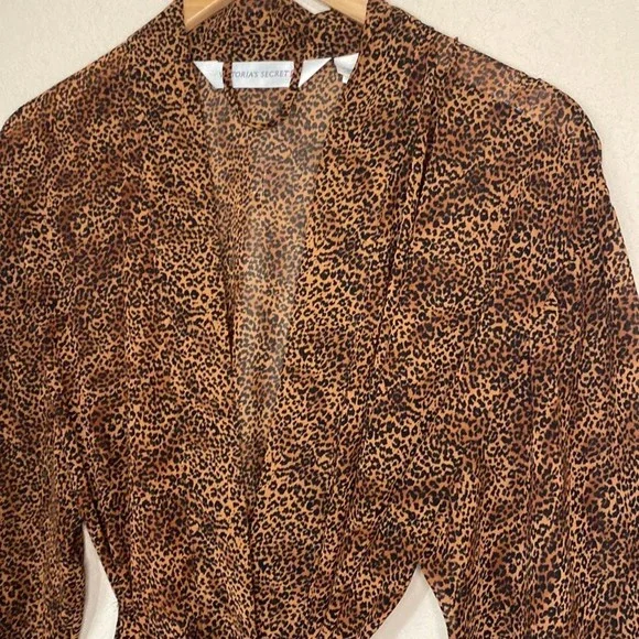Vintage Victoria’s Secret Kimono Robe Animal Print OS - Picture 4 of 9